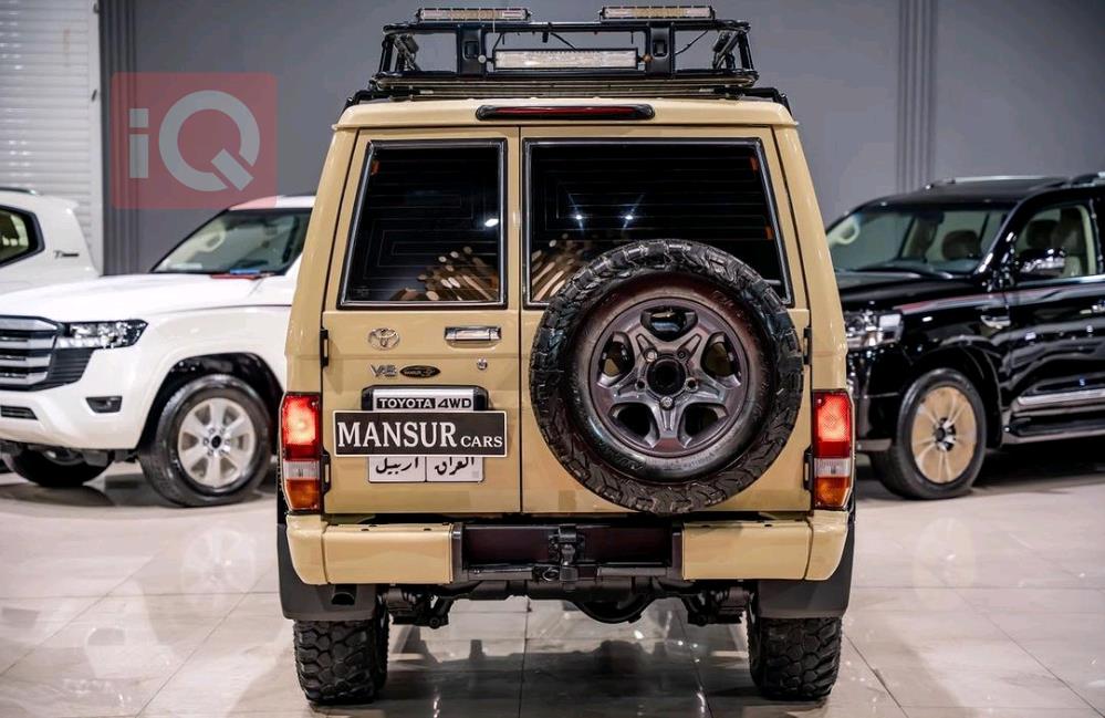 Toyota Land Cruiser 70